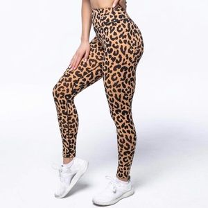Balance Athletica King Cheetah Leggings (XS)